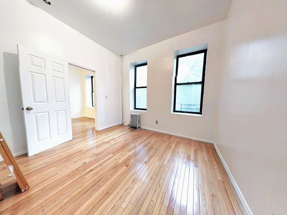 2nd image of 42 Rivington St #3A
