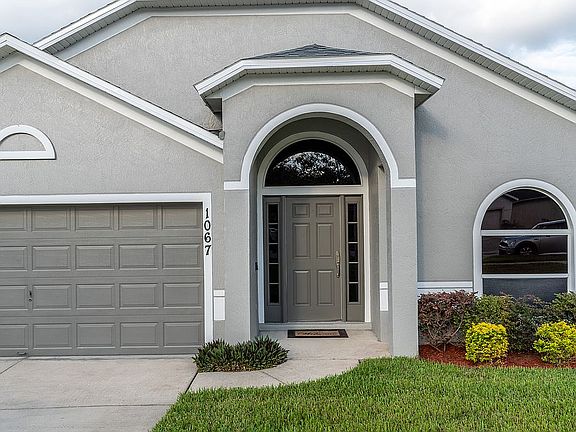 2nd image of 1067 Bluegrass Dr