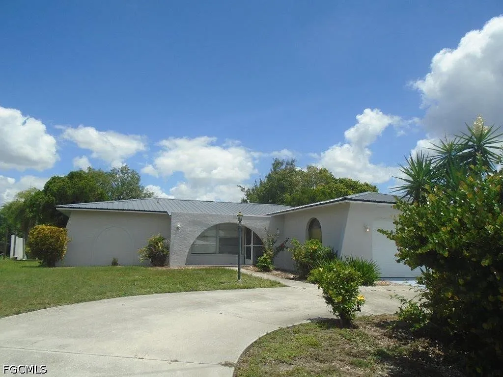 2 bed, 2.0 bath, 1436 sqft, $2,250 — Photo 2