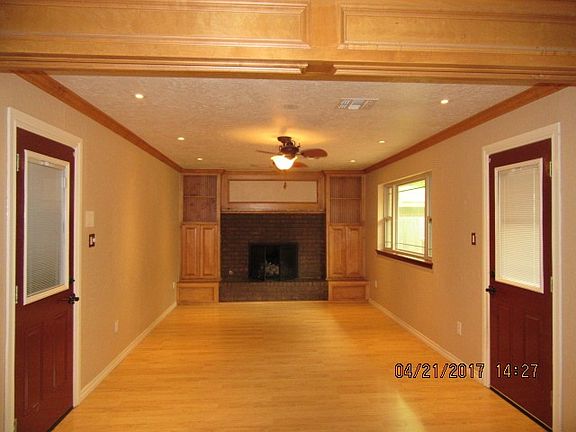 4th image of 311 NW Parkwood Ln