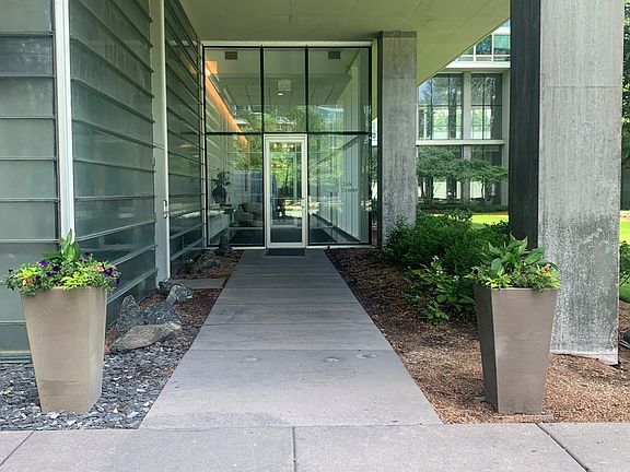 3rd image of 9655 Woods Dr Unit 1208