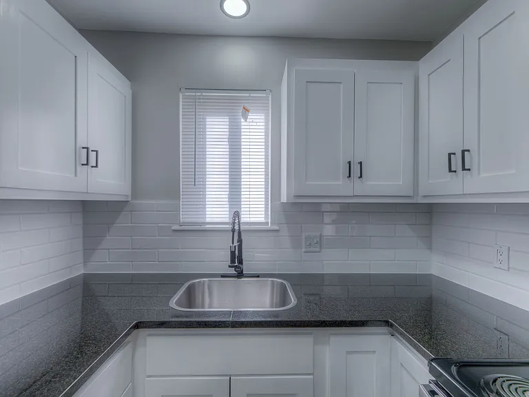 Windsor Village Townhomes — Photo 30