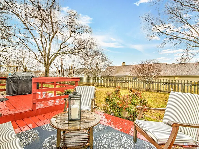5804 Shelley Dr — Photo 15