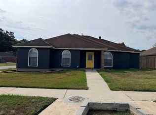 801 Chemin Dr, Baker, LA 70714