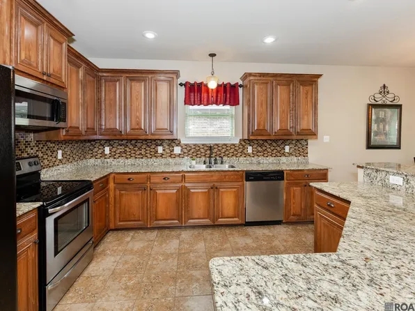 14371 Stonegate Manor Dr, Gonzales, LA 70737