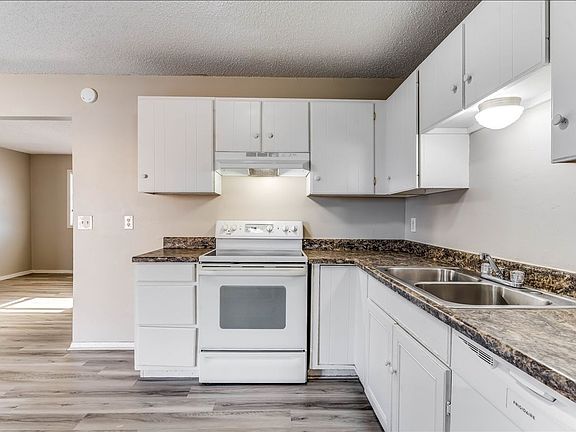 5th image of 3216 W 27th St S