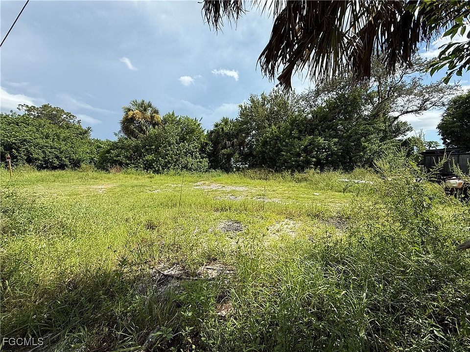 2nd image of 12096 Carpenter Ln