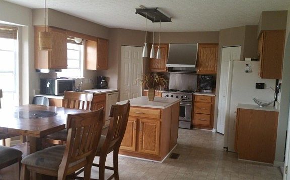 3rd image of 220 Scarlet Oak Dr