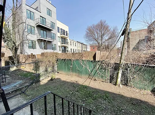 Rented by New Amsterdam Realty Group | media 4