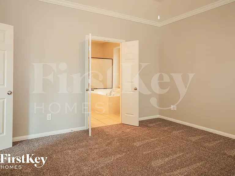 12323 Crescent Mountain Ln — Photo 9