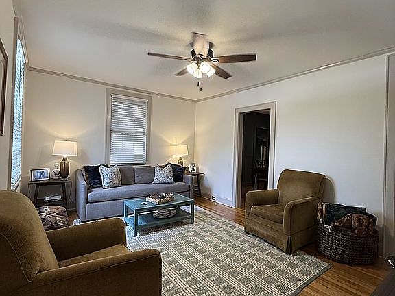 2nd image of 203 Pine St W