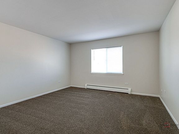 4th image of 550 Deepwoods Dr APT 3-F