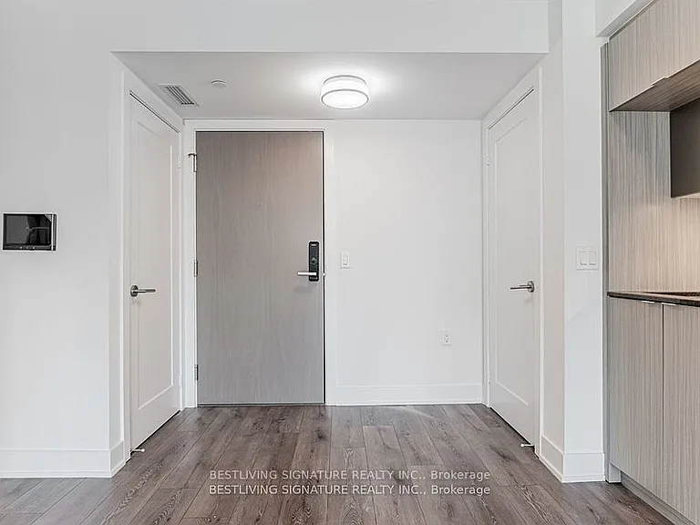 585 Bloor St E #1521 — Photo 4