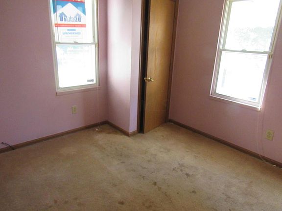 5th image of 3375 Oakwood Ave