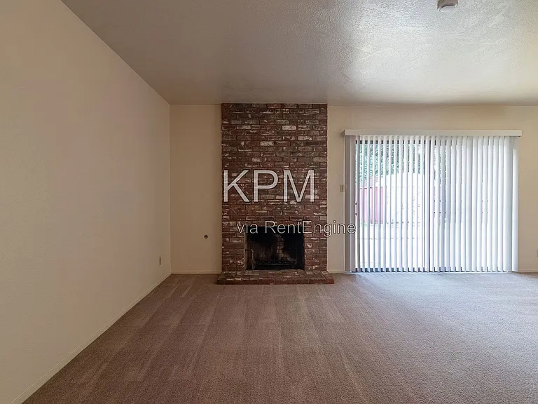 3525 Mill Springs Dr — Photo 6