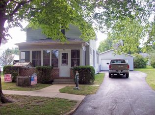 627 N Hathaway St, Winamac, IN 46996