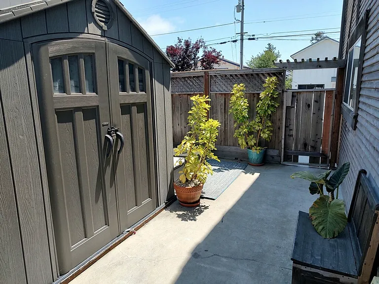 2135 Felt St — Photo 13