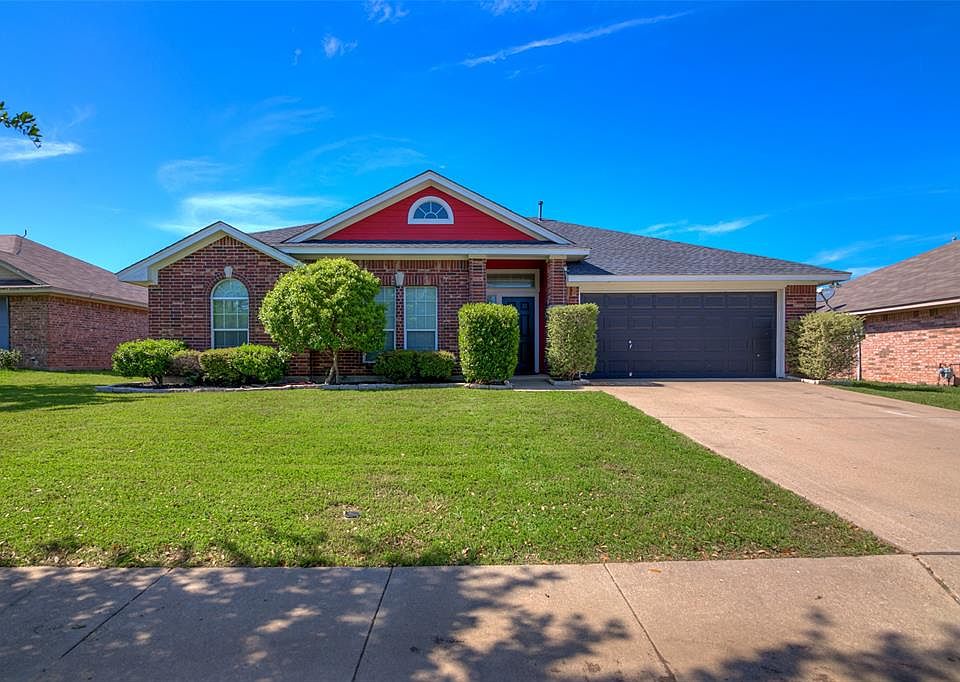 1st image of 410 Harvest Hill Ln