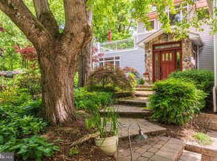 12815 Oxon Rd, Herndon, VA 20171