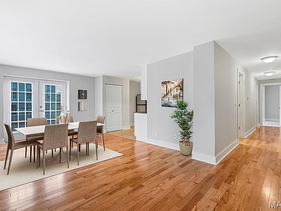 4th image of 5630 Pershing Ave Unit 30