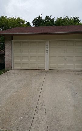 2nd image of 4907 Bluetop Ln