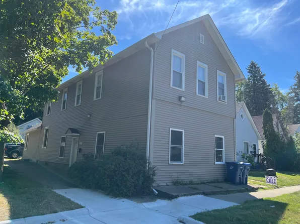 625 N Ash St, Waukegan, IL 60085