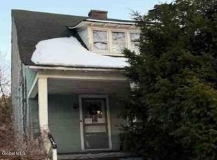 25 Bar Beach Rd, Port Washington, NY 11050