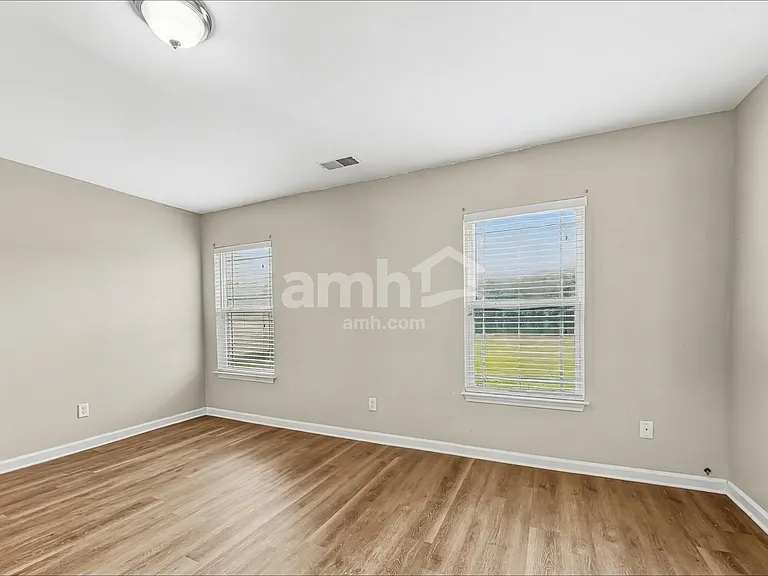 122 Spring Lakes Dr — Photo 9