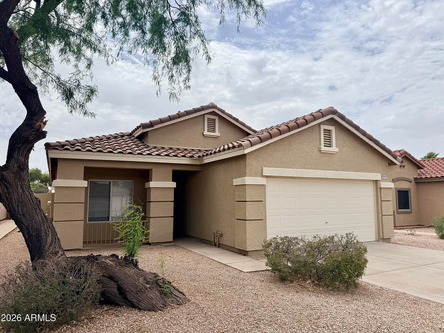 3 bed, 2.0 bath, 1544 sqft, $2,095 — Photo 2
