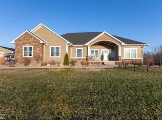 12688 Flint Bottom Rd, Burlington, IA 52601