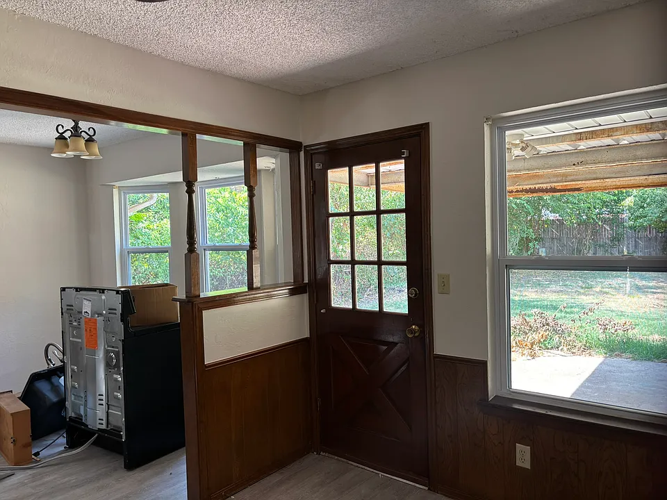1703 Lancaster Cir