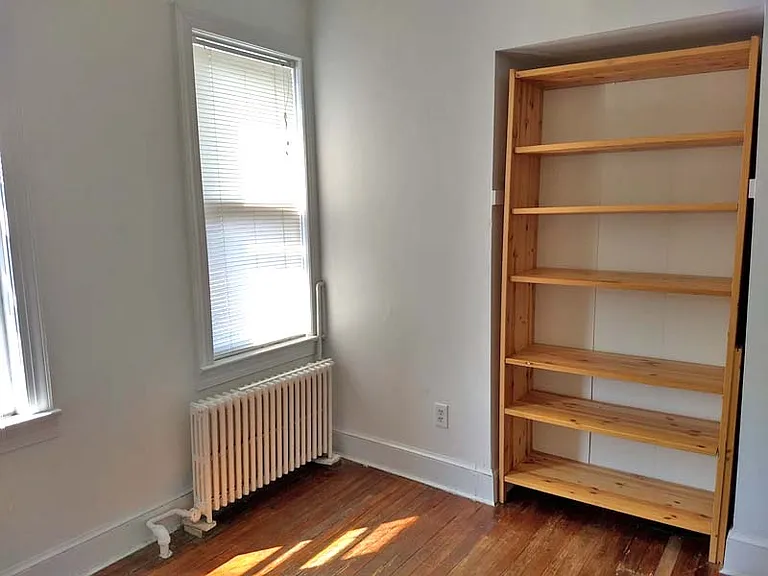 1311 1/2 Constitution Ave NE #1/2 — Photo 6