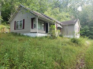 6878 Hawkins Branch Rd, Frenchburg, KY 40322