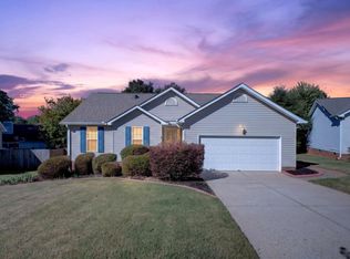 5 Leighton Ct, Simpsonville, SC 29680