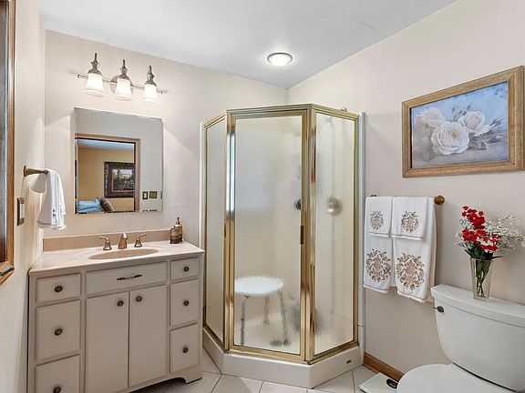 5th image of 88 Faircrest Dr