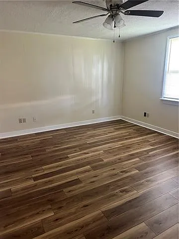 106 Elodie Ave — Photo 6