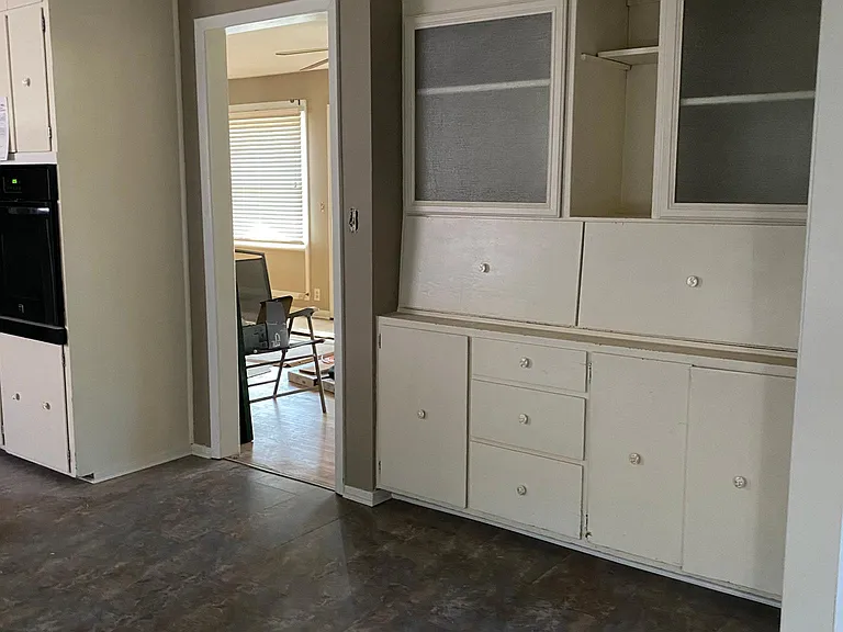 601 S Woodlawn Blvd — Photo 7