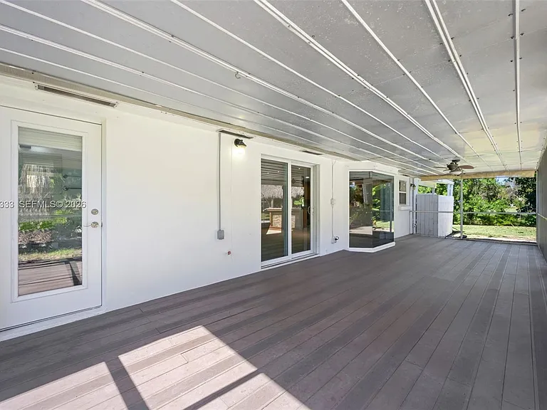5300 SW 162nd Ave — Photo 21