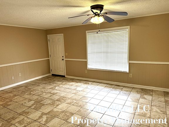 3rd image of 228 James Cir #228
