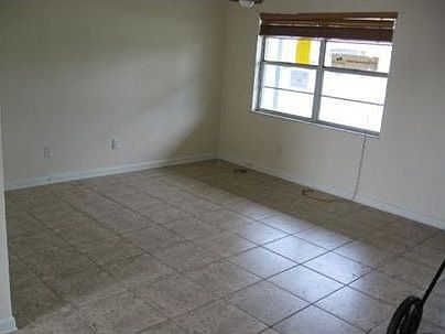 3rd image of 4014 Kingsport Dr