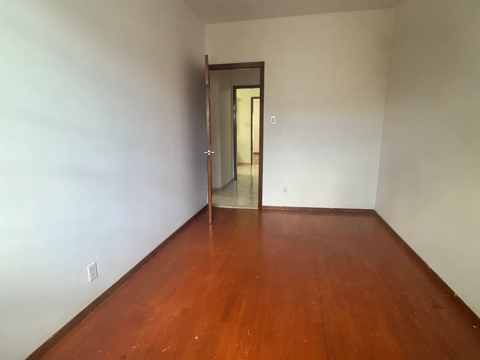 3 bed, 1100 sqft, $3,100 — Photo 4