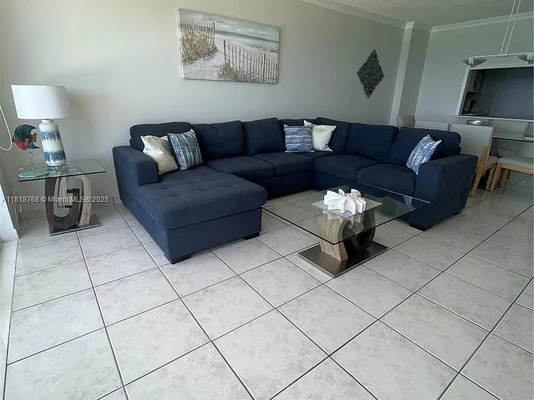 5601 Collins Ave #1210 — Photo 4