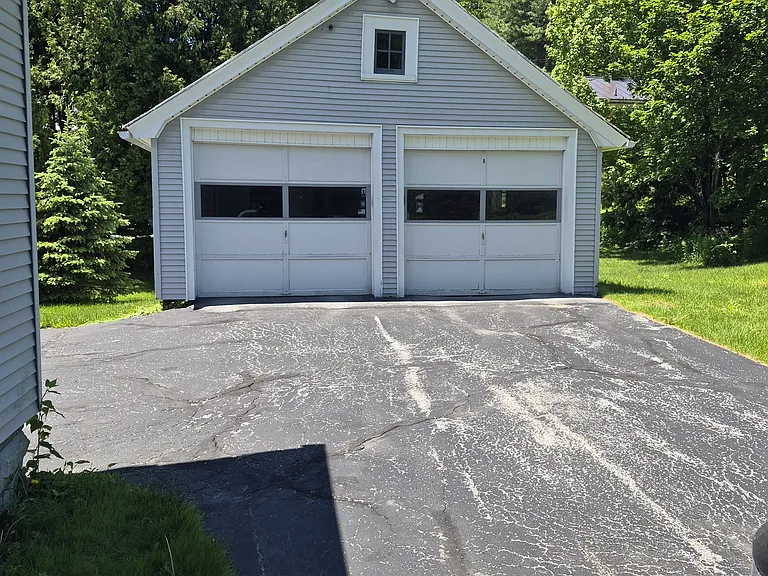 67 Hazel St — Photo 4