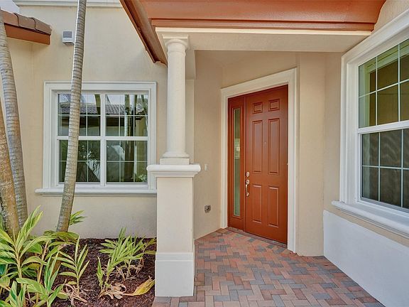 4th image of 163 Tresana Boulevard #119