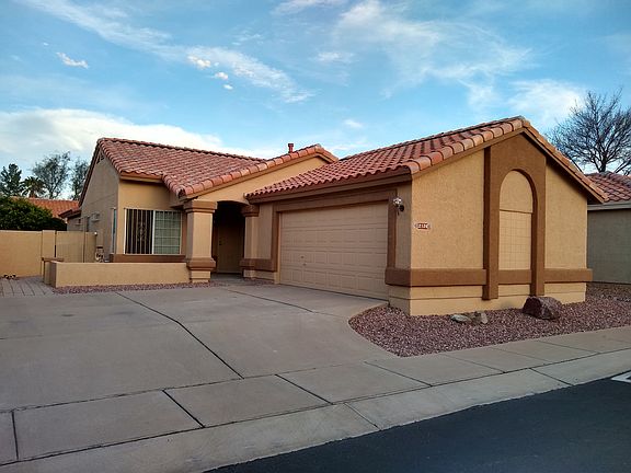 4th image of 2120 N Nightshade Dr