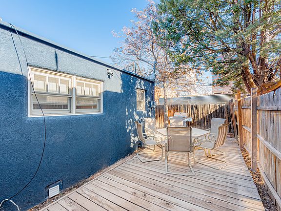 5th image of 722 Marquette Ave NW