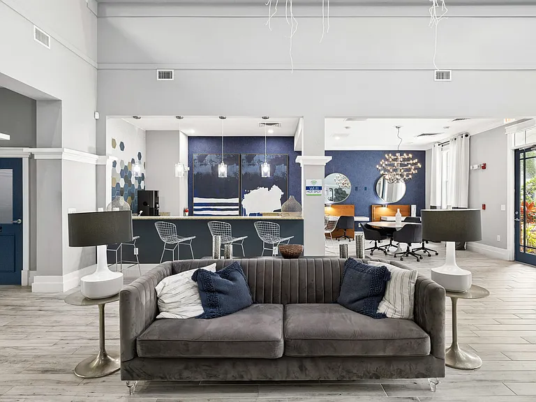 Luxe at 1820 — Photo 23