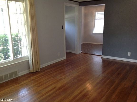 2nd image of 13809 Lakewood Heights Blvd