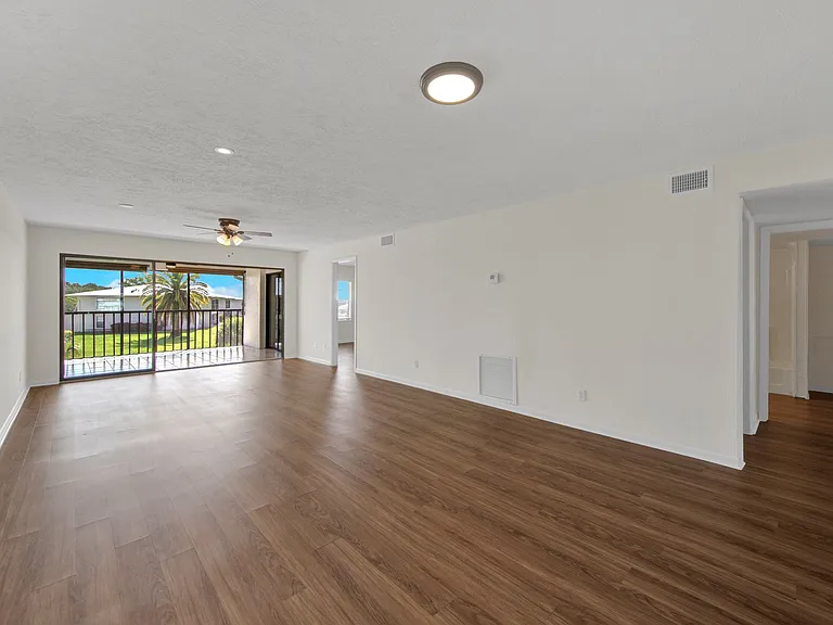 145 Cypress Way E #D-4 — Photo 20