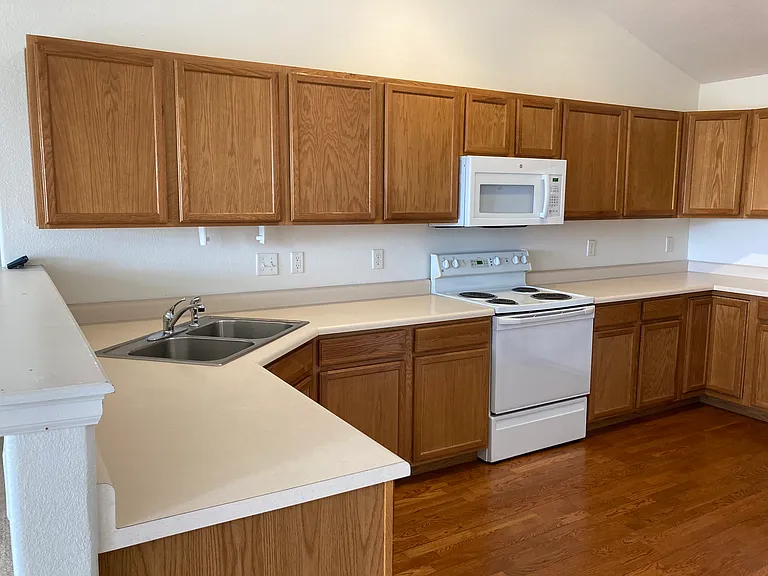 5151 W 29th St #208 — Photo 10